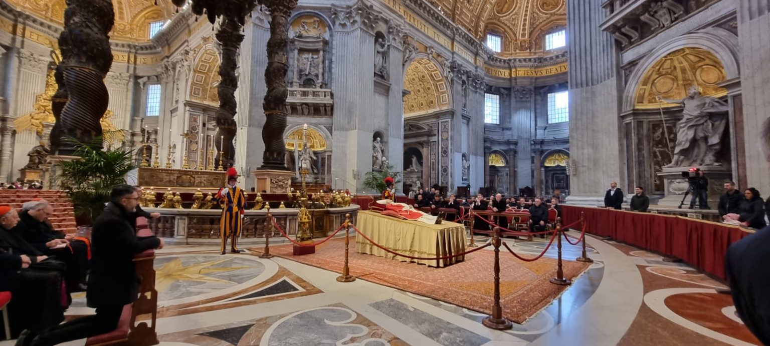 Over Paus Benedictus XVI (deel 2) – Radio Maria
