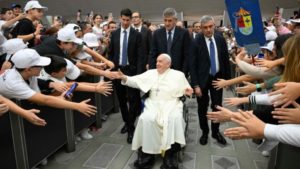Paus Franciscus ontmoet Scuole di Pace april 2024