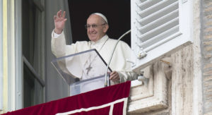 Paus Franciscus tijdens Regina Caeli mei 2024