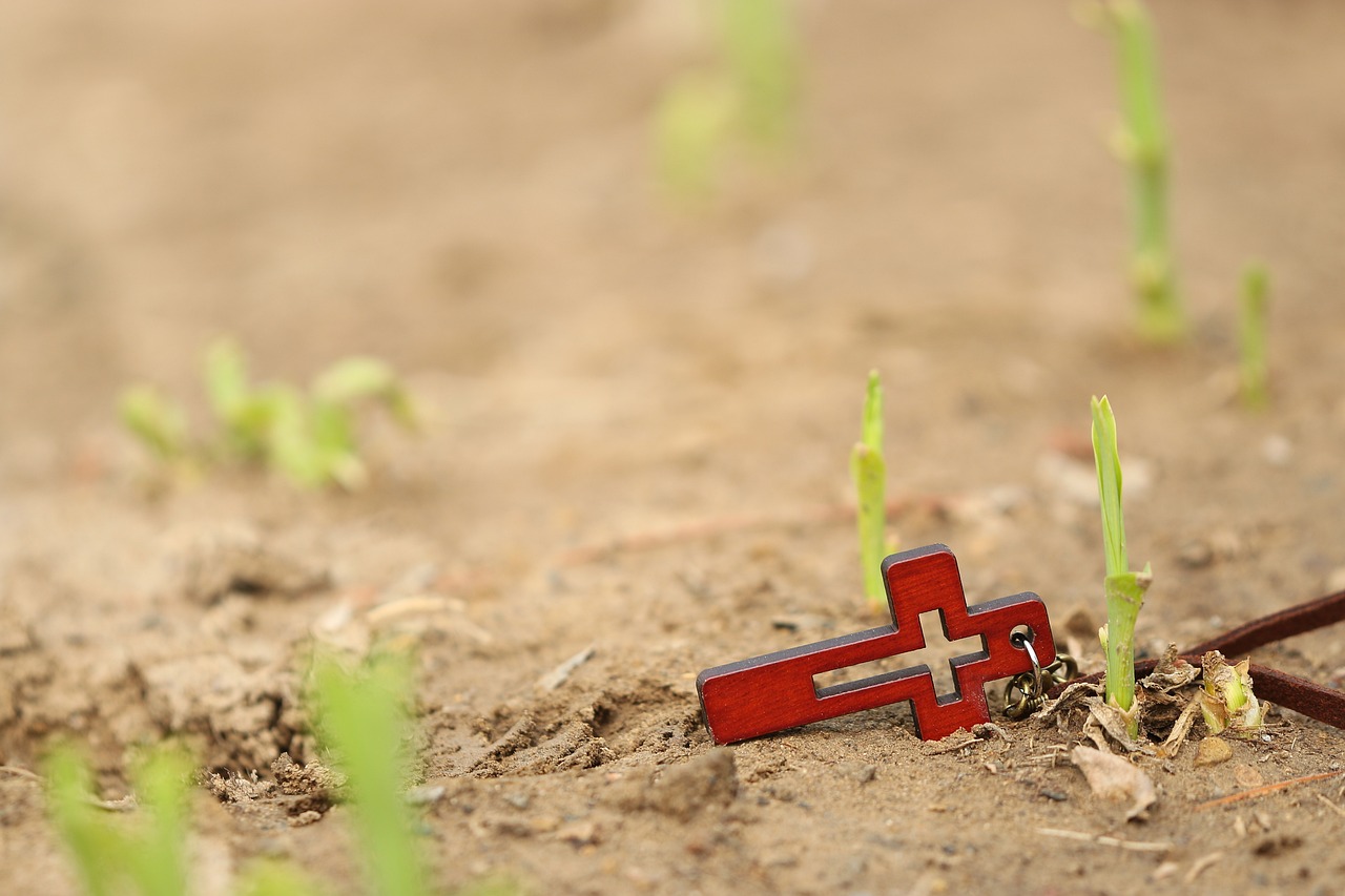 cross-1400023_1280