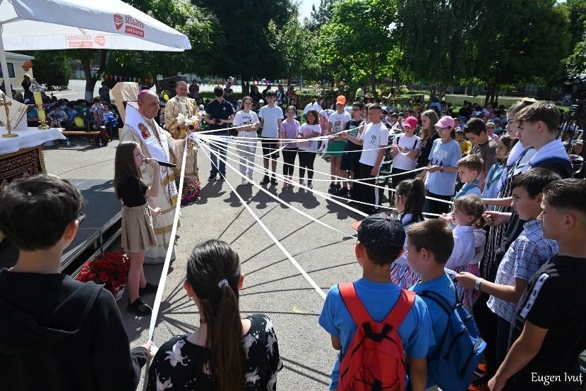 ROMANIA / NATIONAL 23/00928 / Activities of the Zileos Association in Romania