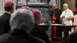 260918 Paus Leo XIV spreekt bisdom Rome toe in Basiliek van Sint-Jan van Lateranen, introductie pastorale evaluatie